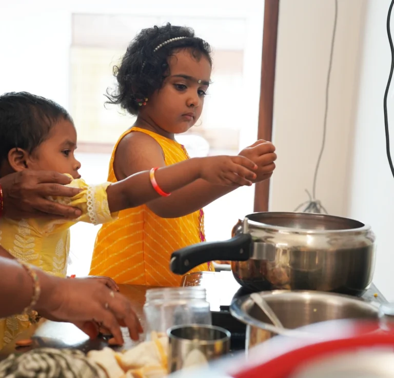 kids cooking in thraya school