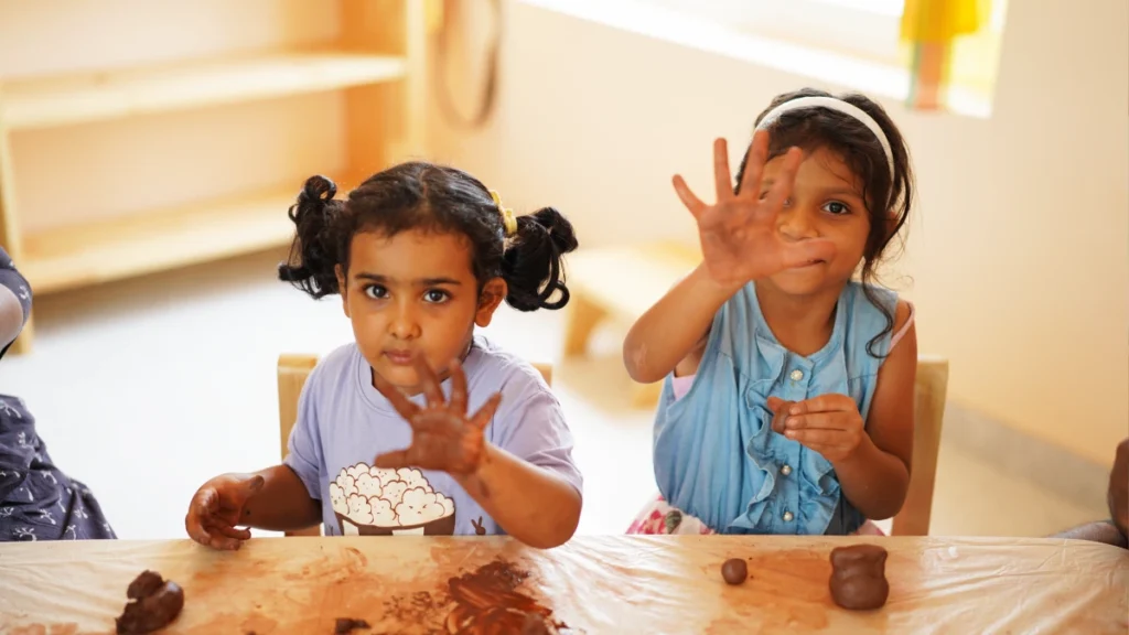 kids painting
