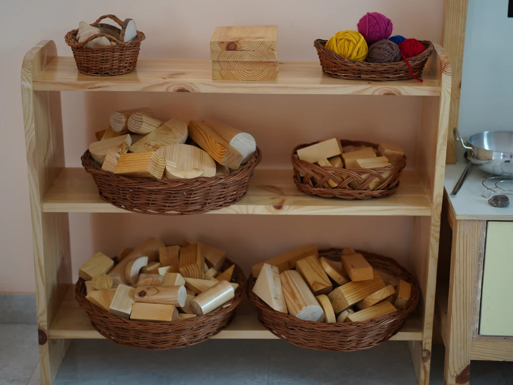 thraya class room toys